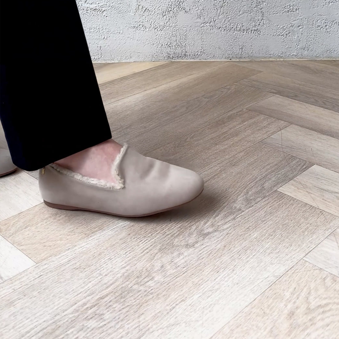 #color_sand-suede